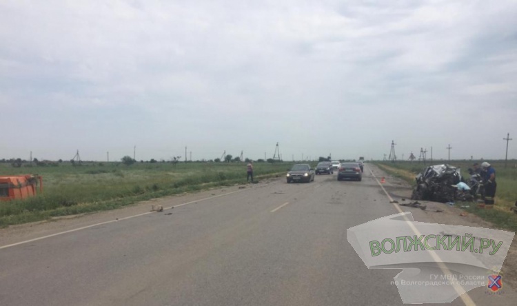 В Среднеахтубинском районе в ужасном ДТП погибла женщина-водитель