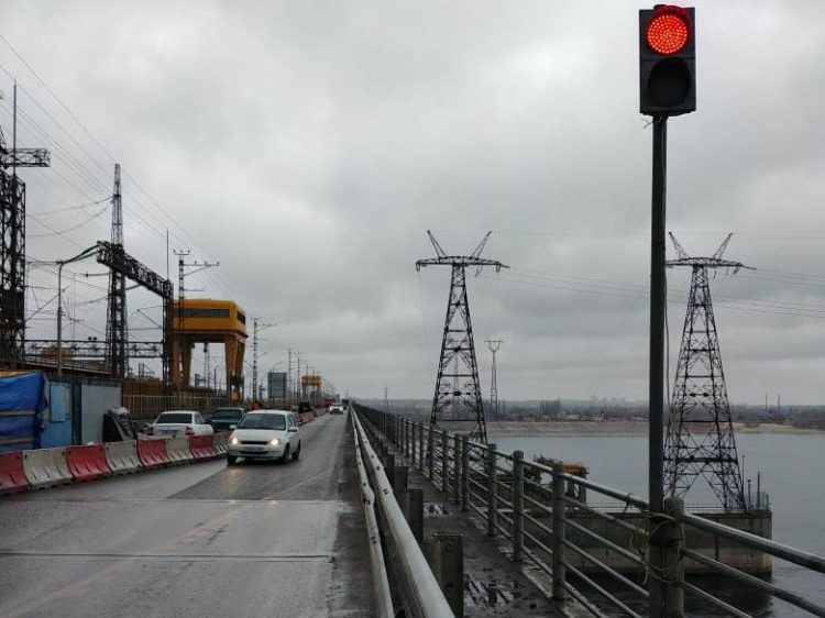 Рано радовались: на мосту Волжской ГЭС вернули реверс 100.24.115.215 