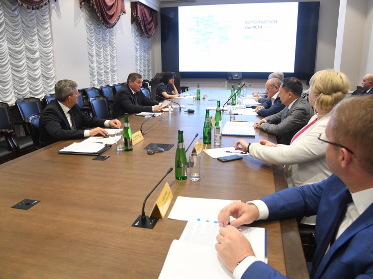 Губернатор Волгоградской области предложил «Газпрому» поставлять в сёла сжиженный газ 35.172.230.154 