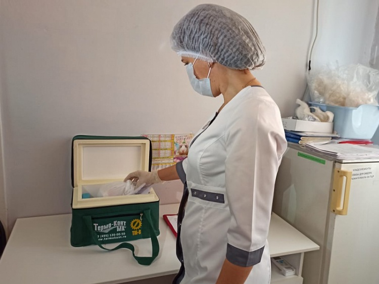 Поликлиники Волгоградской области получили лекарства для COVID-больных 18.207.133.27 
