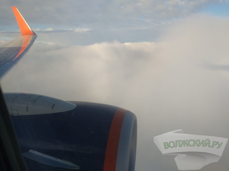 Самолет, вылетевший из Москвы в Волгоград, вернулся назад из-за неисправности