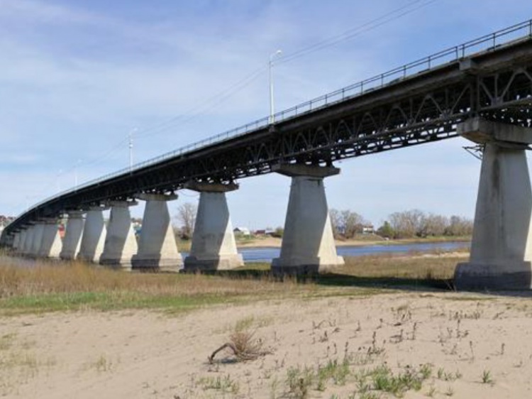 В Средней Ахтубе из-за ремонта закрыли мост 35.172.223.251 