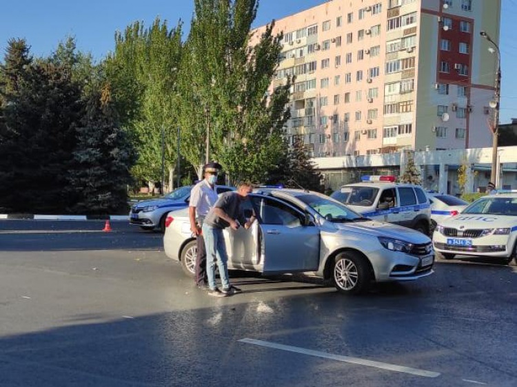 Тотальное затемнение: за час на дорогах Волжского выявили 16 тонированных машин 3.238.24.209 