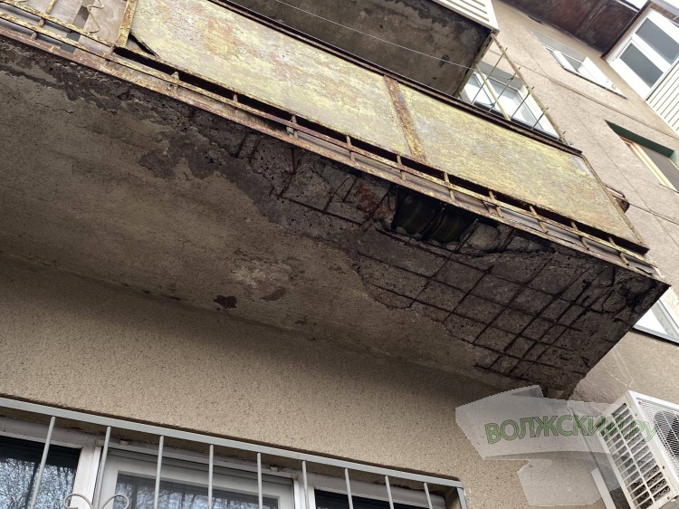 В Волгограде обрушился балкон: пострадала женщина 35.172.230.154 