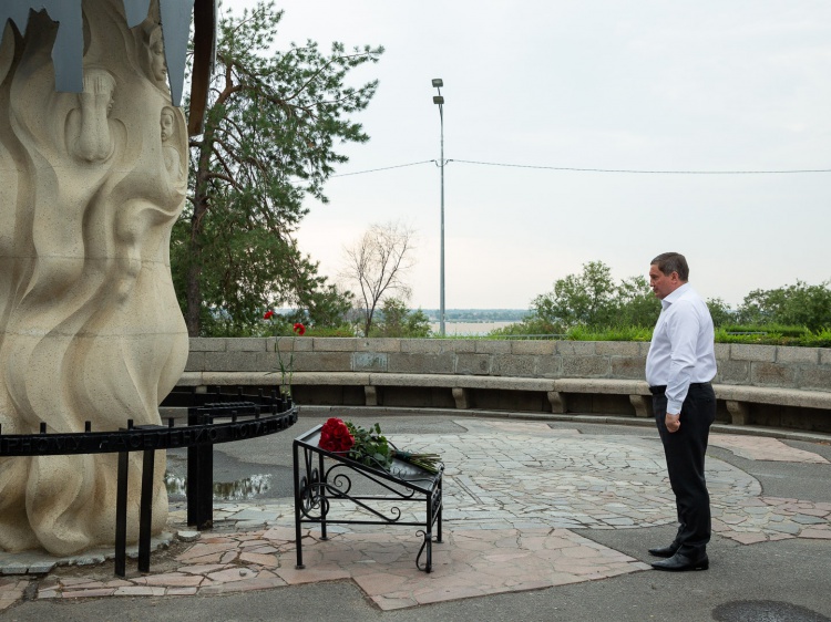 В Волгограде вспоминают жертв бомбардировки Сталинграда 54.174.225.82 