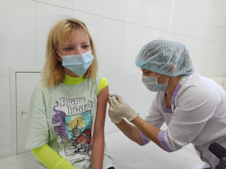 В Волгоградской области детей и беременных начали прививать от гриппа 35.170.82.159 