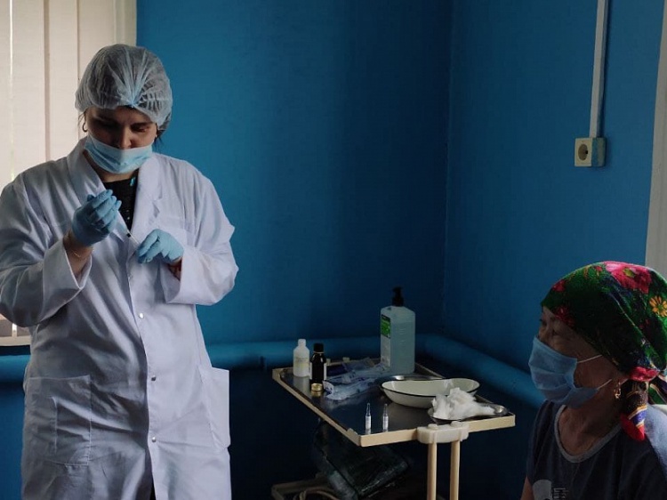 В глубинку Волгоградской области отправились нарколог, педиатры и хирург