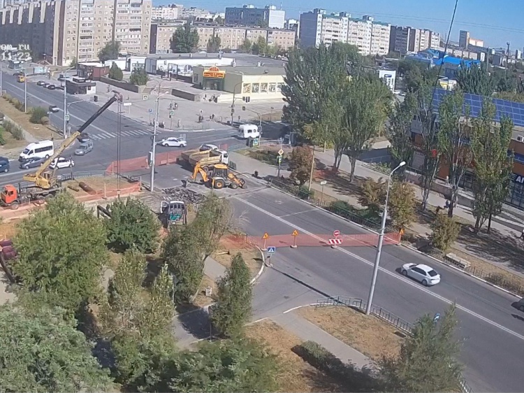 В Волжском из-за ремонта теплосетей вскроют дорогу на улице Мира 54.174.225.82 