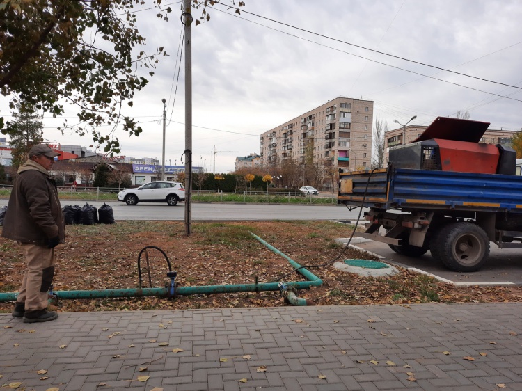 В Волжском подготовили к зимовке поливочный водопровод 54.92.164.9 