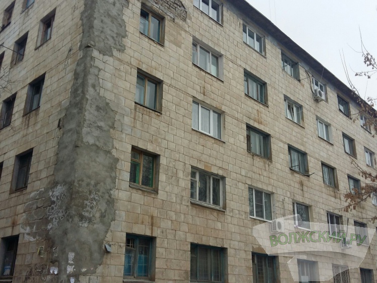 В Волжском УК наказали за затопленный подвал в бывшем общежитии 34.230.9.187 
