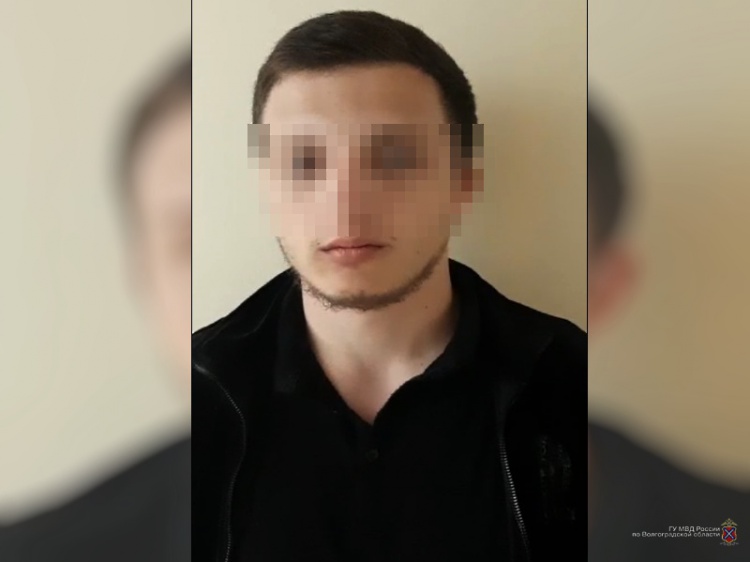 В Волжском задержали интернет-мошенника, выдававшего себя за жриц любви 18.206.14.36 