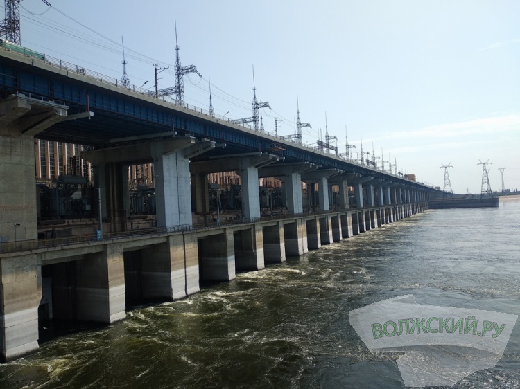 На Волжской ГЭС готовятся к пропуску «большой воды»