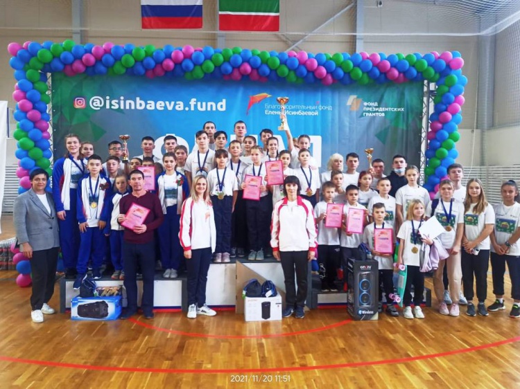 Воспитанницы Волжской школы № 2 стали медалистами чемпионата в Казани 54.161.98.96 