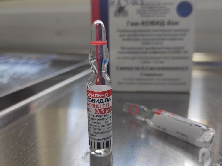 В медучреждениях Волжского имеется 3 тысячи комплектов вакцины от COVID-19 3.238.204.167 