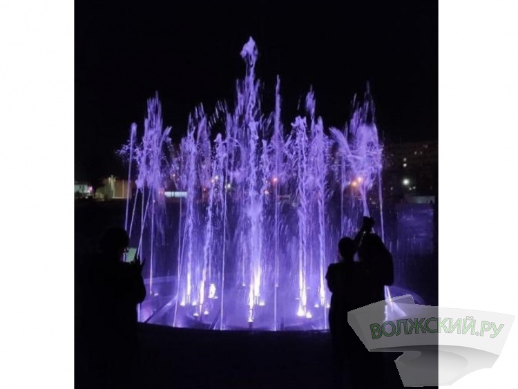 В будущем парке в новой части Волжского протестировали фонтан