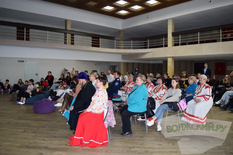 Религия, культура, добрососедство: в Волжском прошел межконфессиональный форум