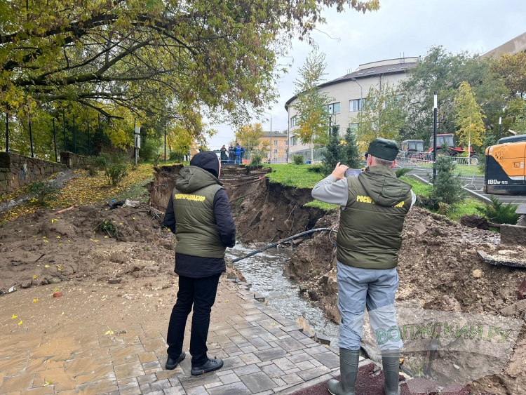 В Волгограде Росприроднадзор и Прокуратура заинтересовались коммунальной аварией