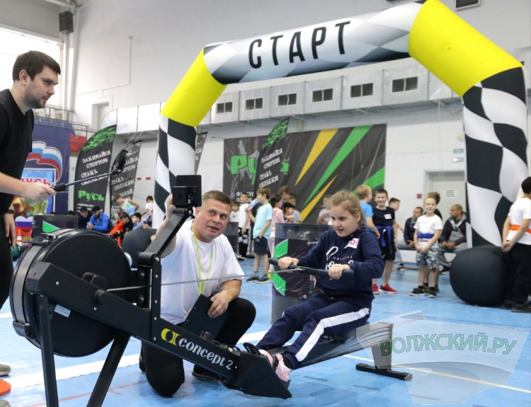 международный мультиспортивный турнир. скейтбординг. пластмассовые кубки по акробатике. концерт джонни в ашхабаде. фиджитал спорт футбол.