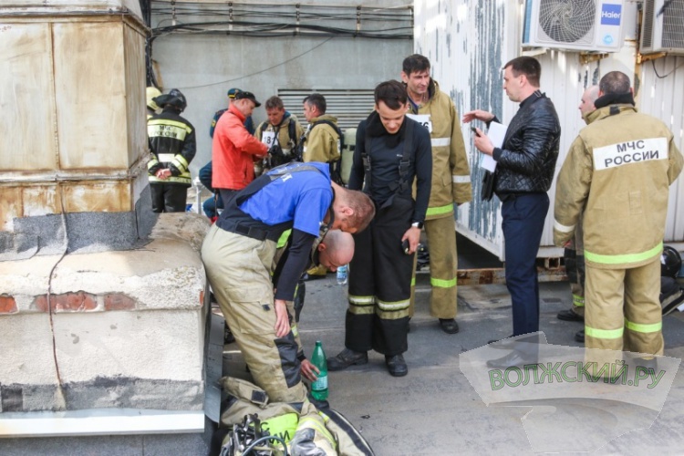 Волжские пожарные устроили забег по лестницам гостиницы «Ахтуба»