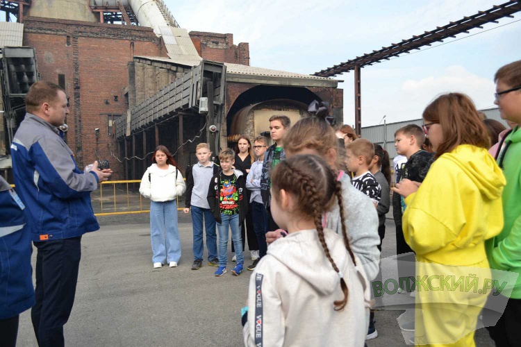 Волжский абразивный завод в честь Дня машиностроителей распахнул свои двери для детей