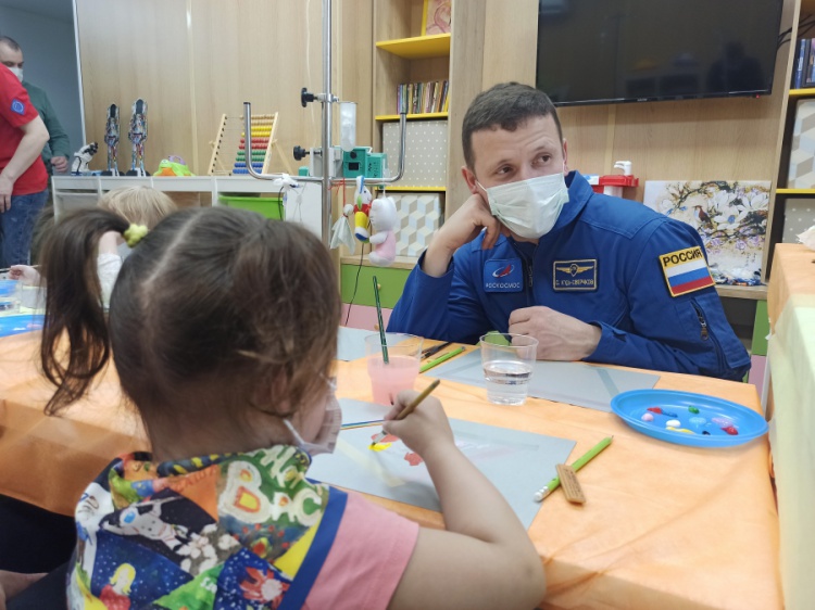 Космонавт посетил онкодиспансер в Волгограде 44.210.21.70 