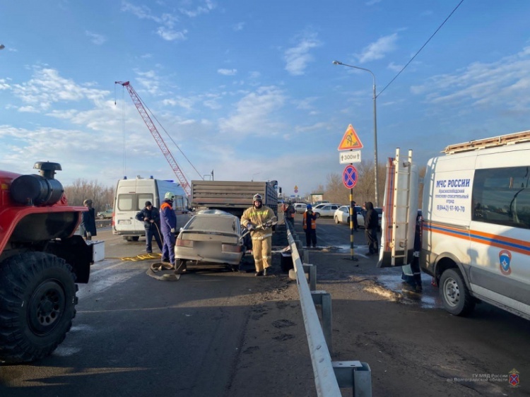 На краснослободской трассе 18-летний водитель разбился насмерть, въехав в «КамАЗ» 18.206.14.36 