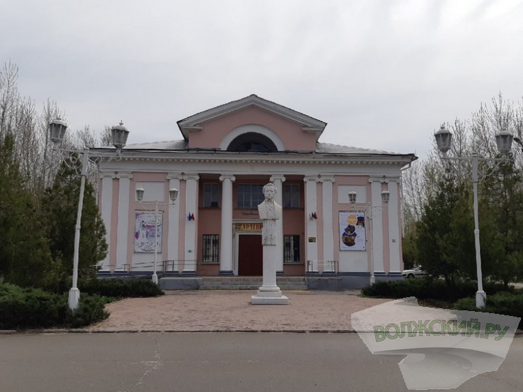 Волжский театр кукол «Арлекин» поставит новый спектакль в старинном стиле