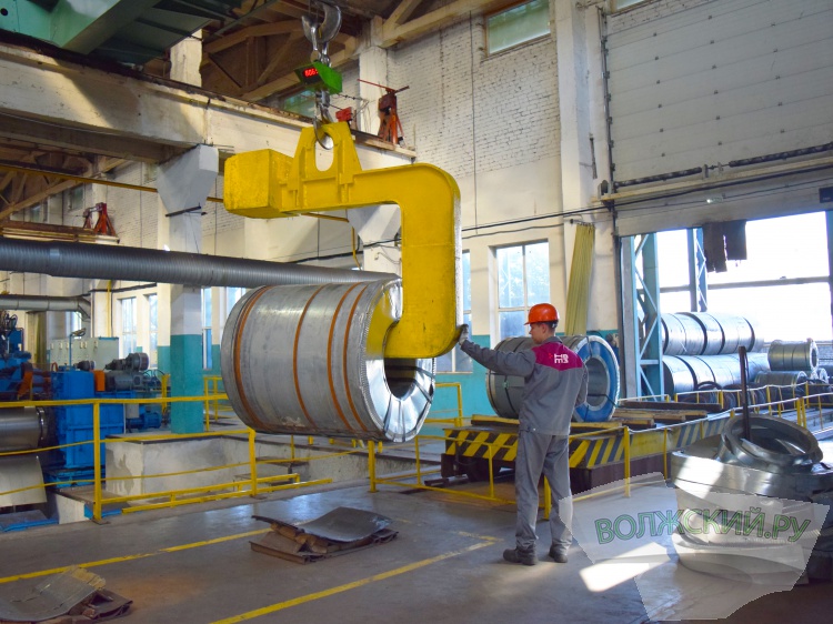 Нижне-Волжский Трубный Завод поздравляет сотрудников с днем металлурга