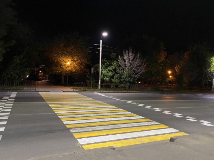 В Волжском дополнительно подсветили более 100 пешеходных переходов 3.214.216.26 