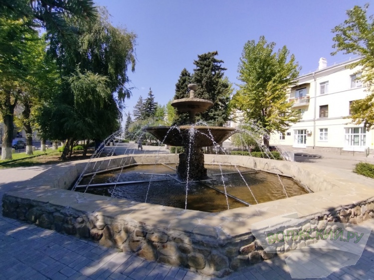 В Волжском хотят перестроить знаковый фонтан в исторической части города