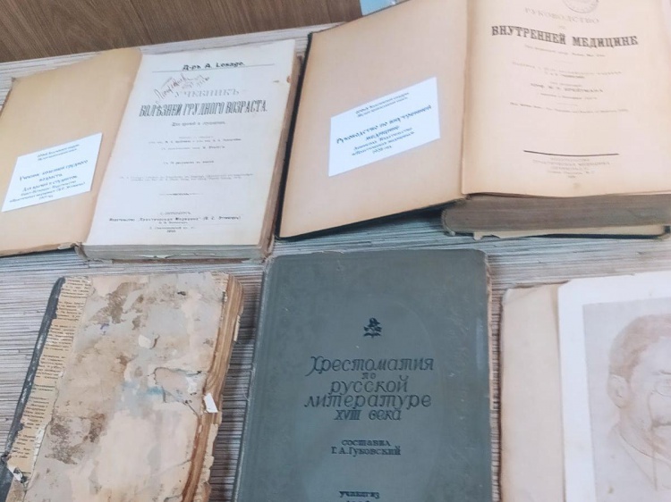 В Волжском появился музей православной книги
