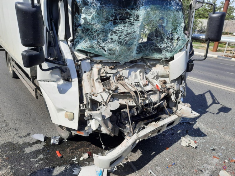 В Волжском столкнулись два грузовых автомобиля 44.200.171.74 