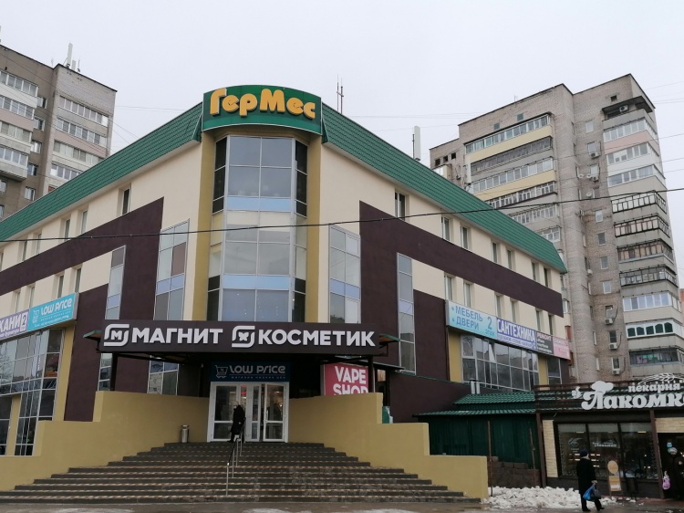 В Волжском взялись за фасады магазинов и рекламные вывески 35.170.82.159 