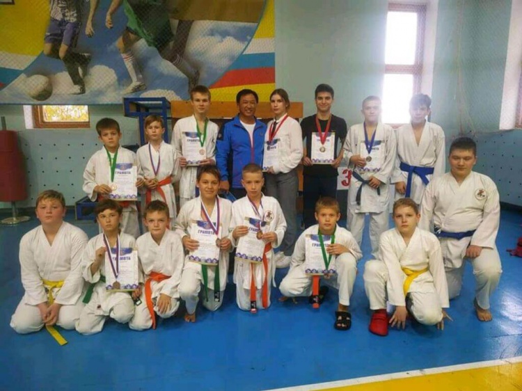 Волжские каратисты завоевали 8 медалей областного турнира 100.25.42.211 