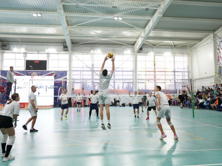 ВТЗ организовал открытый турнир по волейболу имени С.Т. Папина
