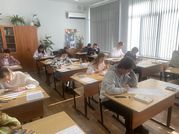 Выпускники Волгоградской области рассуждали о благородной цели и счастье