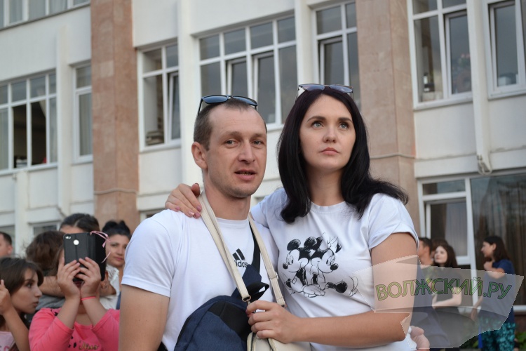 «Всё будет хорошо»: Митя Фомин выступил на гала-концерте в Волжском