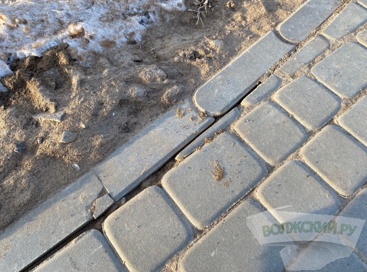 -2022:     -  30  37 