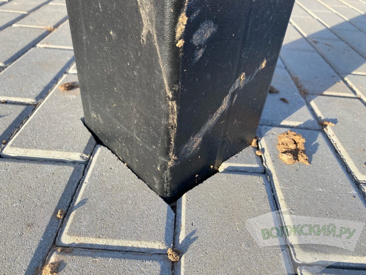 -2022:     -  30  37 