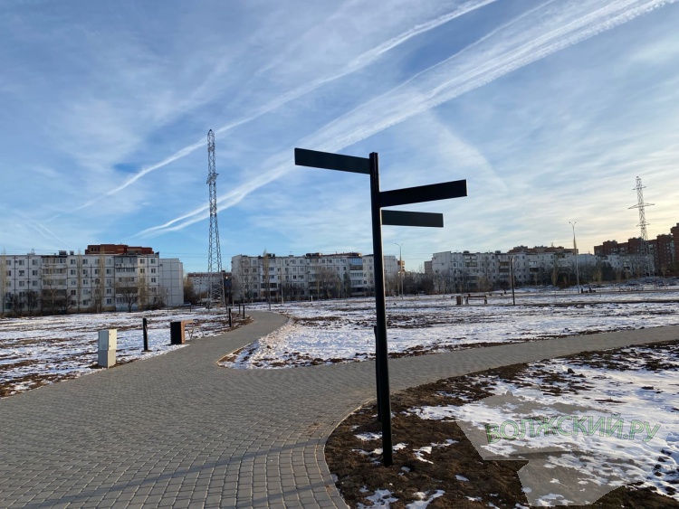 -2022:     -  30  37 