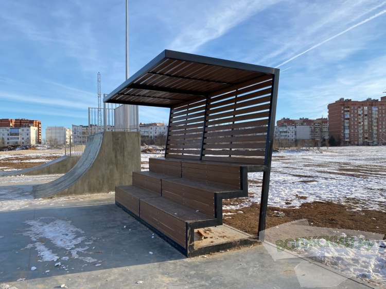 -2022:     -  30  37 