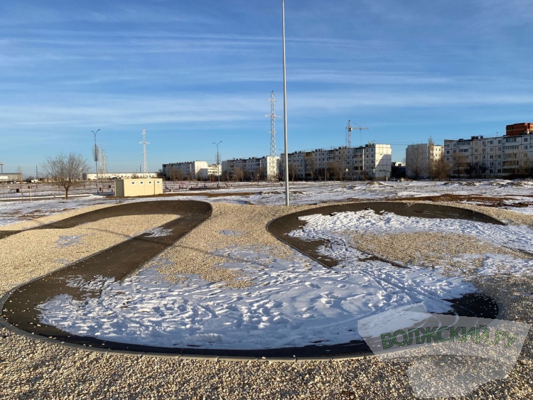 -2022:     -  30  37 