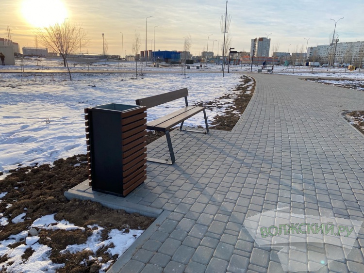 -2022:     -  30  37 