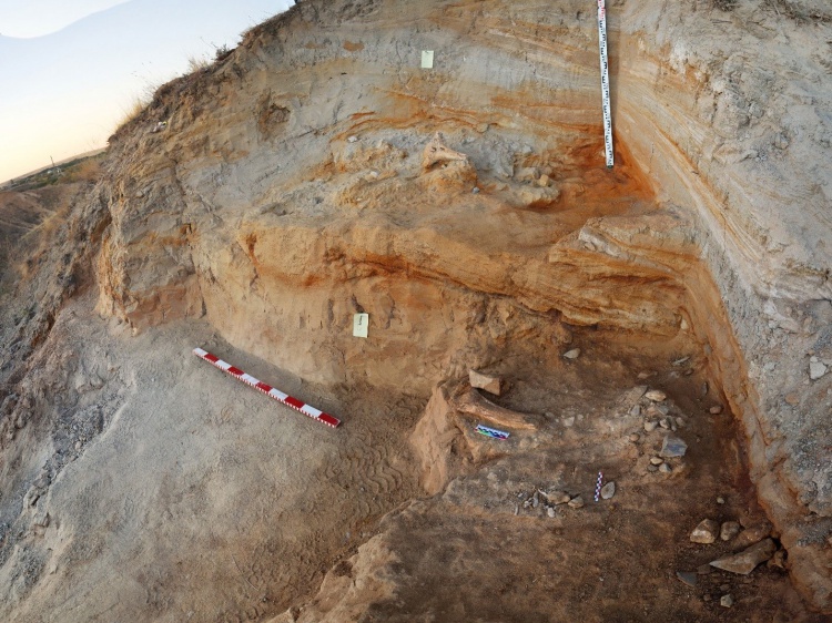 130 тысяч лет назад: в Волгоградской области исследуют стоянки первобытных людей 44.200.77.92 