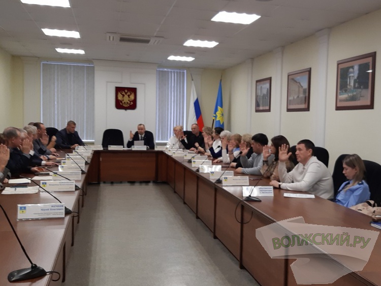 «Грабили и били детей»: глава полиции Волжского отчитался перед депутатами 3.239.117.1 
