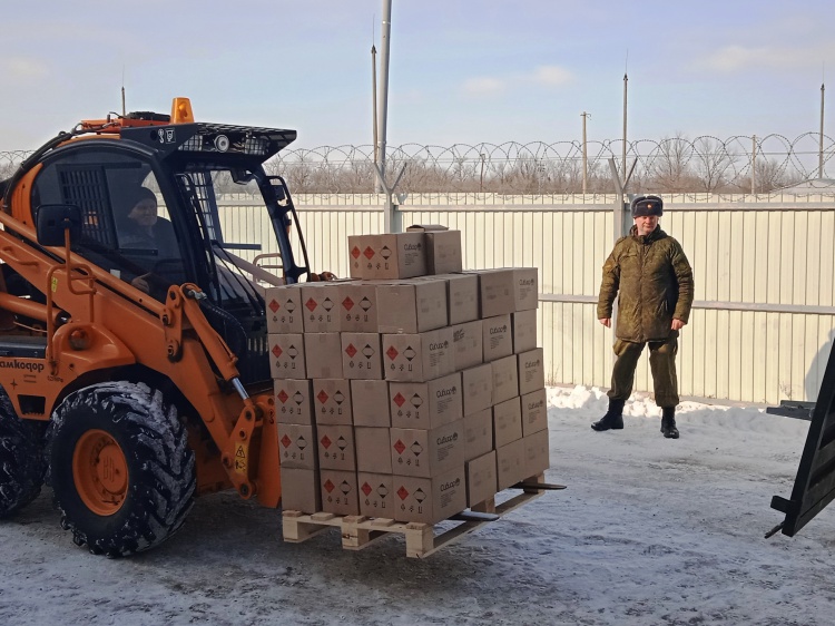 Кувалды и пилы: Волгоградская область собрала партию стройоборудования для военных