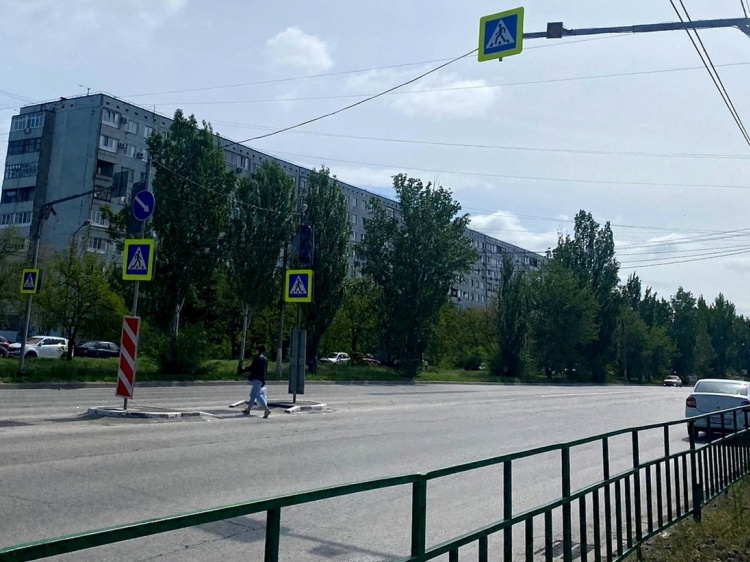 На аварийном участке улицы им. генерала Карбышева устанавливают светофор