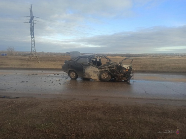 На трассах Волгоградской области три водителя не справились с управлением