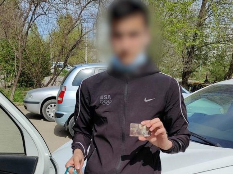 Школьник из Волжского помог мошенникам обмануть пенсионерку на 200 тысяч рублей 34.229.131.158 