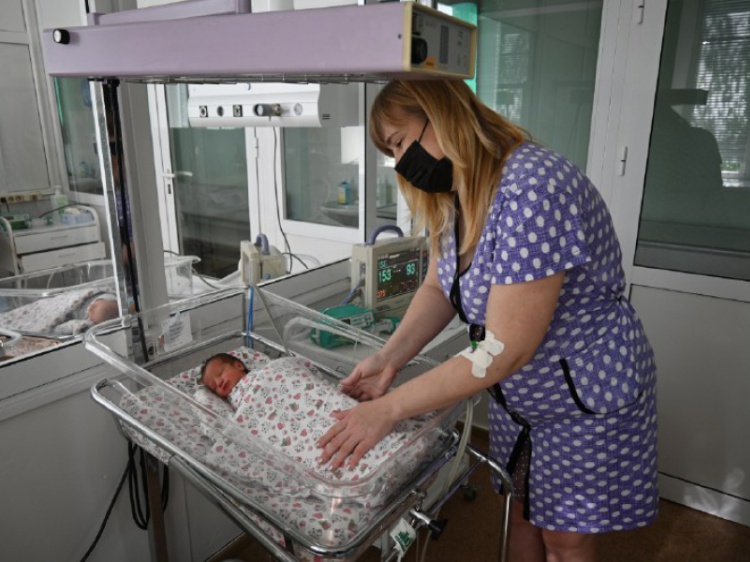 В перинатальном центре Волжского жительница района родила одиннадцатого ребенка